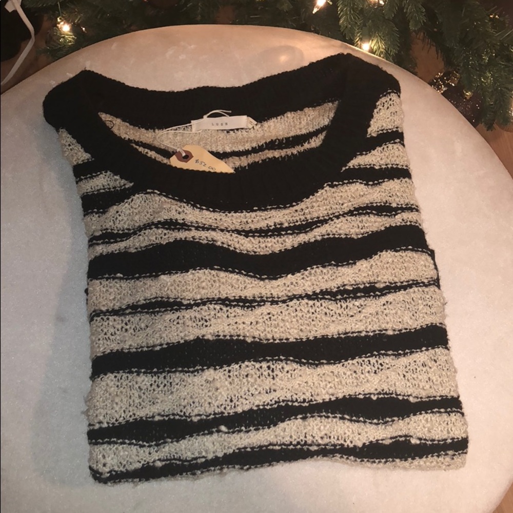 Boutique LUSH slouchy sweater